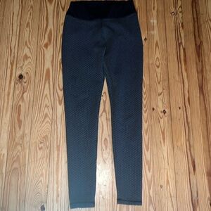 TikTok leggings, 100% polyester.